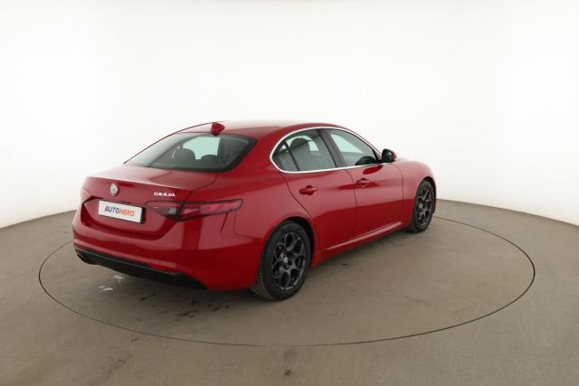 Alfa Romeo Giulia image 7