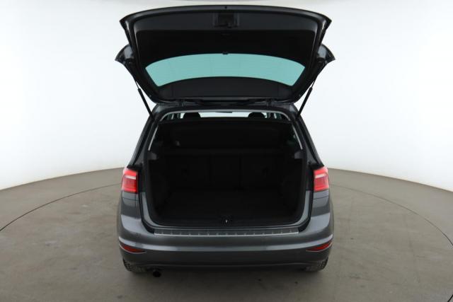 Volkswagen Golf Sportsvan image 5