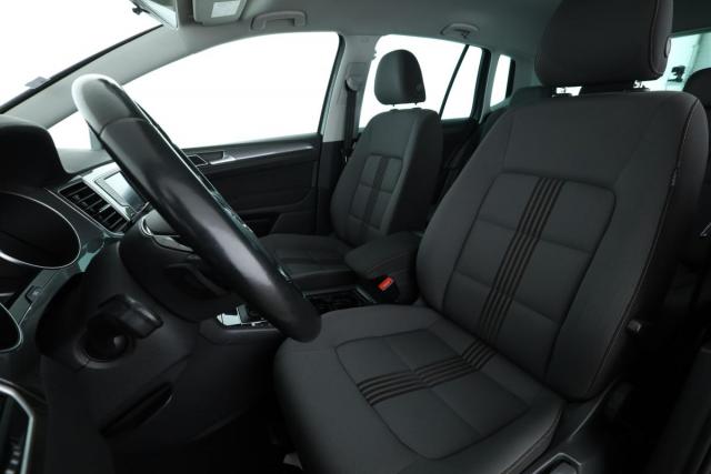 Volkswagen Golf Sportsvan image 9