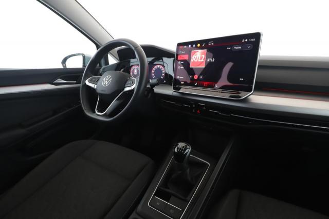 Volkswagen Golf image 9