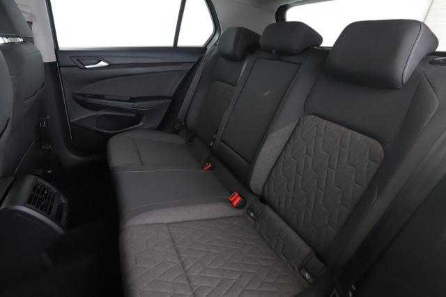 Volkswagen Golf image 8