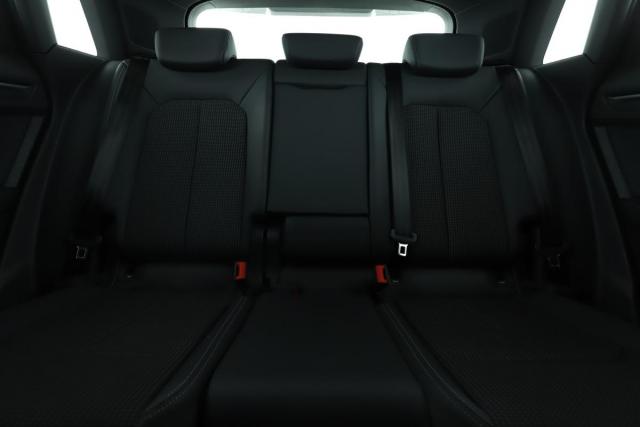 Audi Q3 image 8