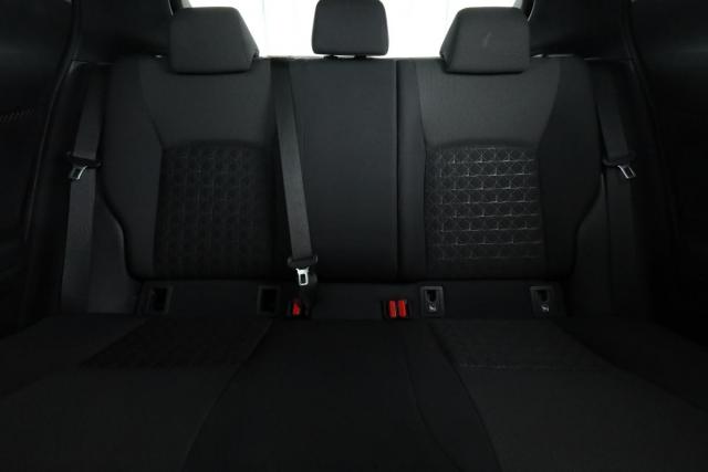 Toyota C-Hr image 6