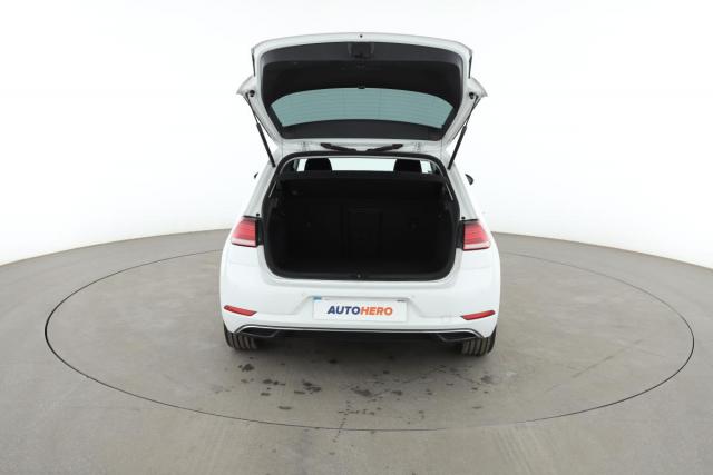 Volkswagen Golf image 9