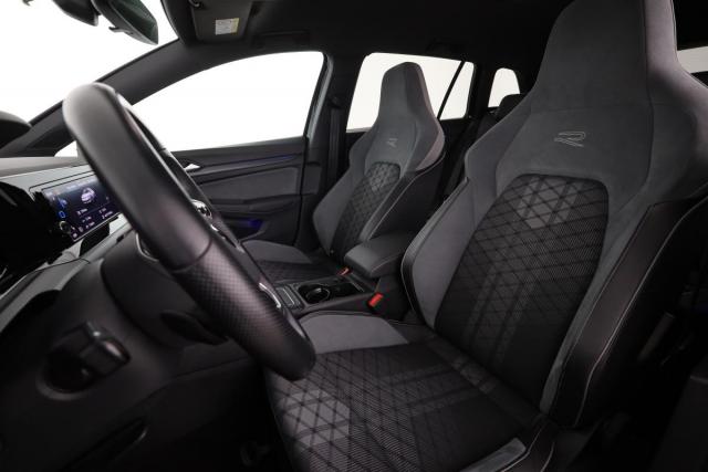 Volkswagen Golf Sw image 2
