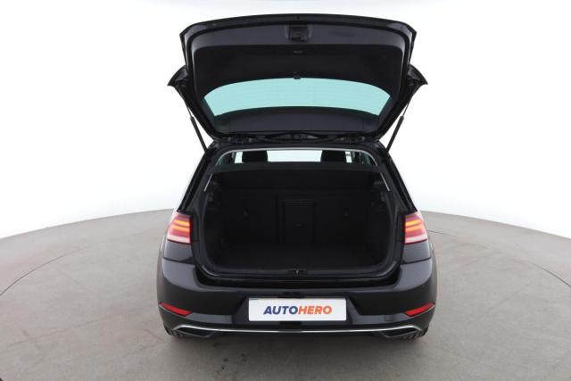 Volkswagen Golf image 8