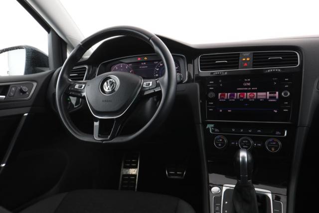 Volkswagen Golf image 4