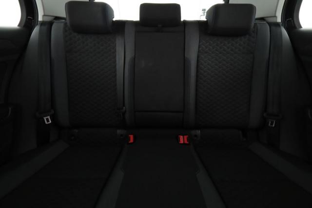 Volkswagen Golf image 6
