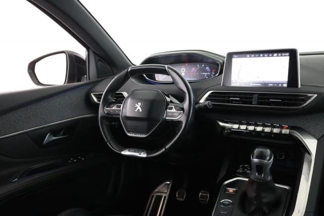 Peugeot 3008 image 2