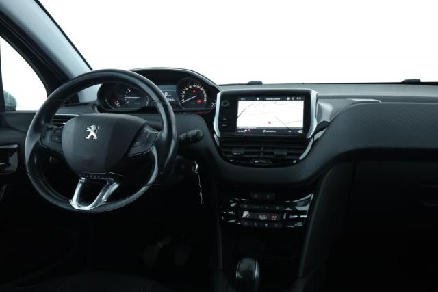 Peugeot 208 image 1