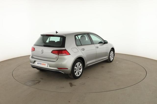 Volkswagen Golf image 7
