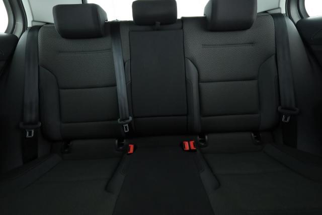 Volkswagen Golf image 6