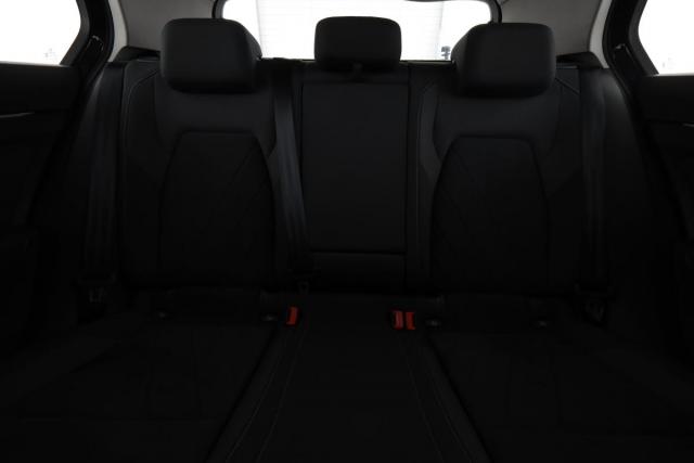 Volkswagen Golf image 1