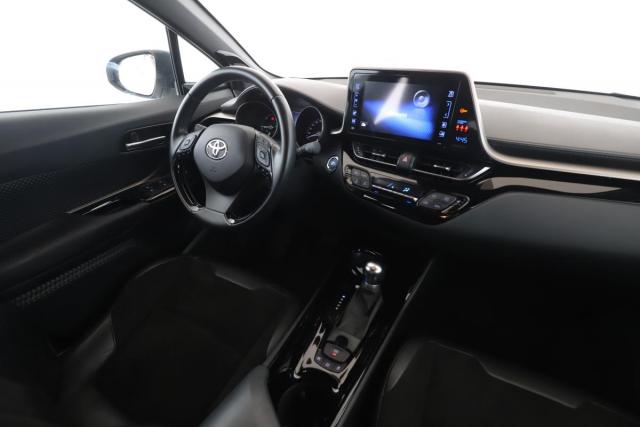 Toyota C-Hr image 8
