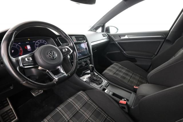 Volkswagen Golf image 2