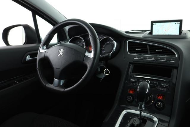 Peugeot 5008 image 2