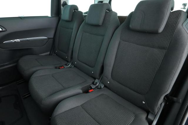 Peugeot 5008 image 8