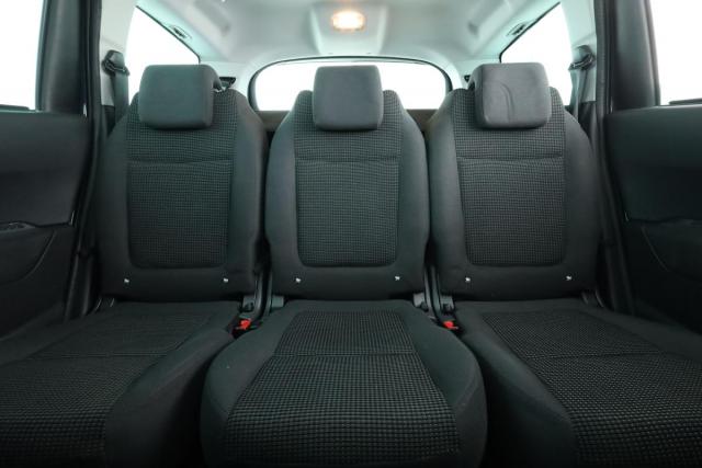 Peugeot 5008 image 1