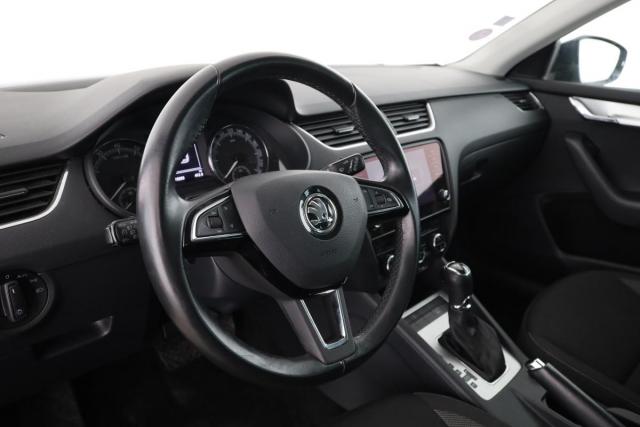 Skoda Octavia image 7