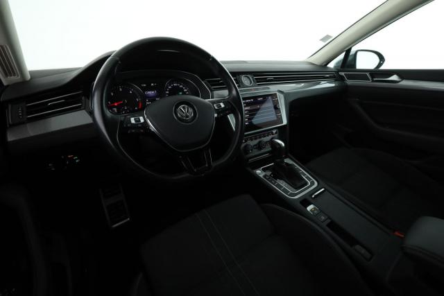 Volkswagen Passat image 4
