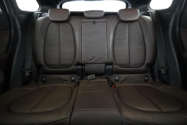 Bmw X1 image 2