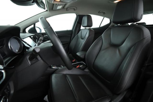 Opel Astra image 8