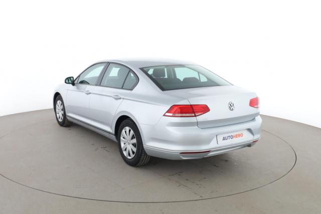 Volkswagen Passat image 4