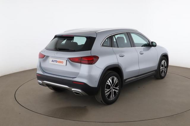 Mercedes Benz Gla image 1