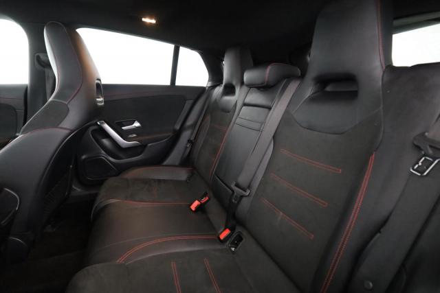 Mercedes Benz Cla Shooting Brake image 9