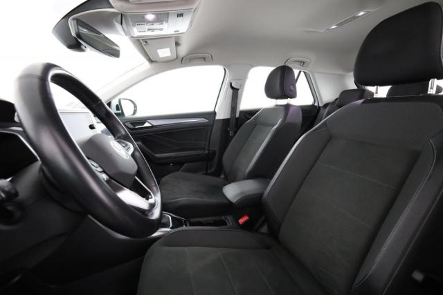 Volkswagen T-Roc image 8