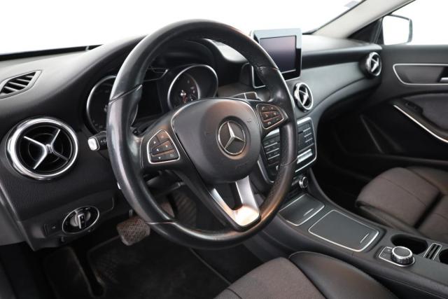 Mercedes Benz Gla image 4