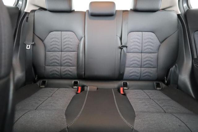 Mercedes Benz Gla image 3