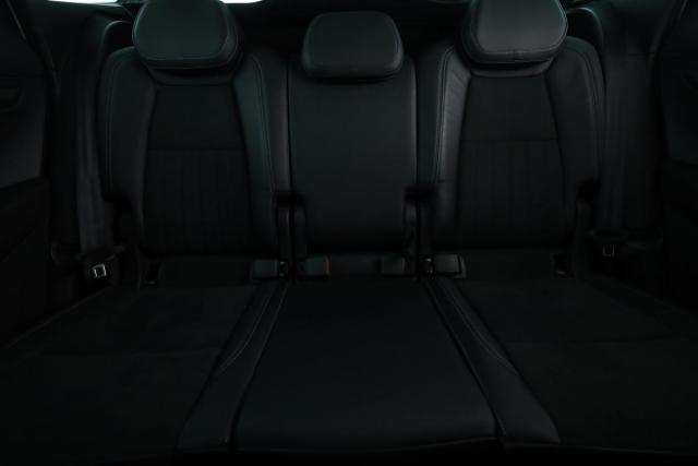 Skoda Karoq image 7