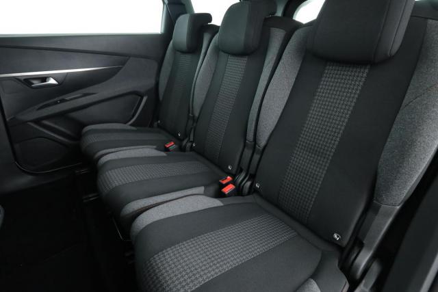 Peugeot 5008 image 4