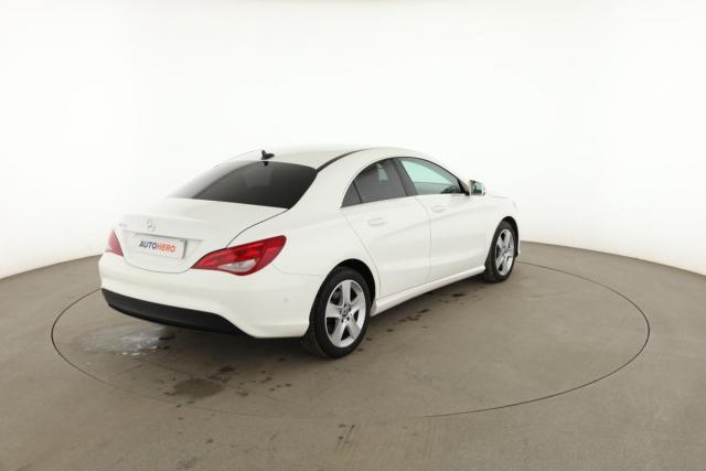 Mercedes Benz Cla image 6