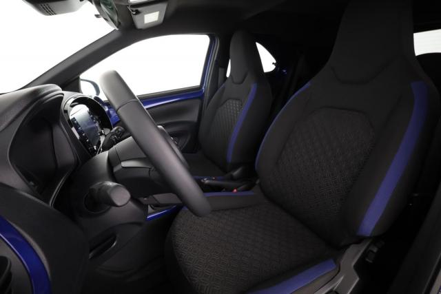 Toyota Aygo X image 2