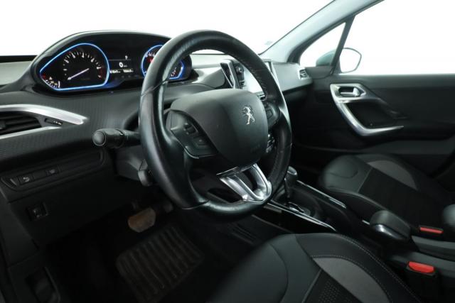 Peugeot 2008 image 6