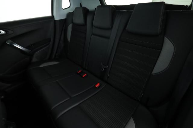 Peugeot 2008 image 2