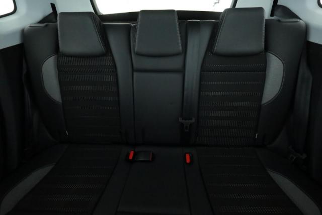 Peugeot 2008 image 5
