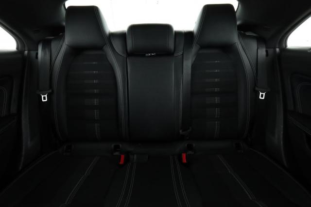 Mercedes Benz Cla image 4