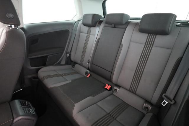 Volkswagen Golf image 9