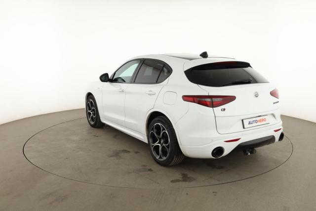 Alfa Romeo Stelvio image 4