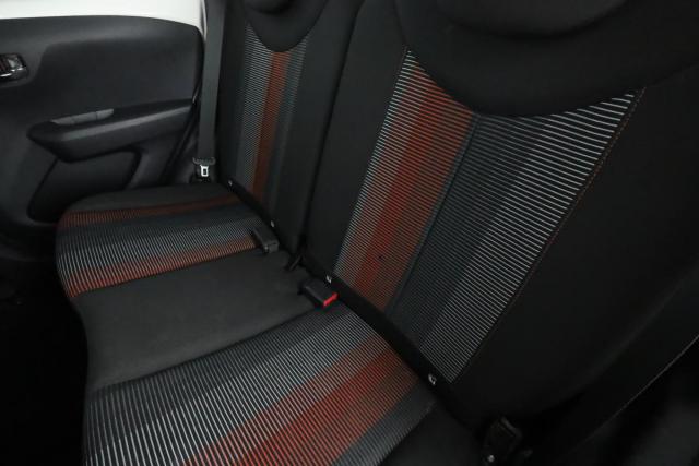 Peugeot 108 image 2