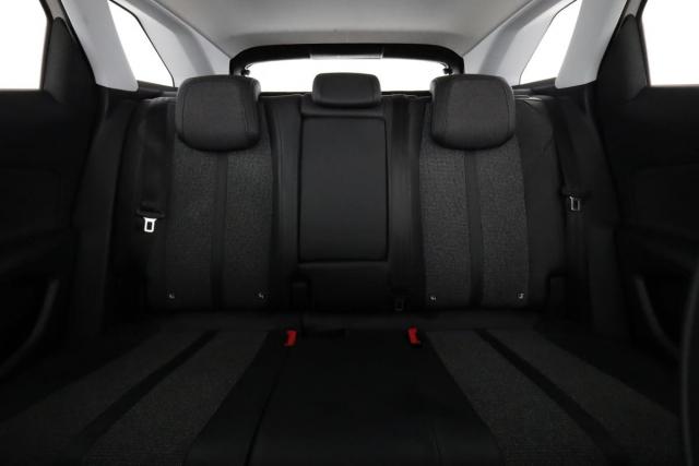 Peugeot 3008 image 2