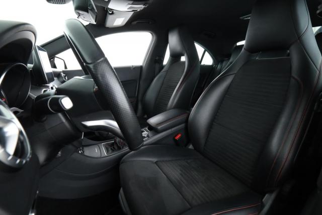 Mercedes Benz Cla image 5