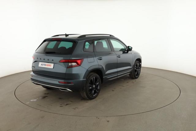 Skoda Karoq image 6