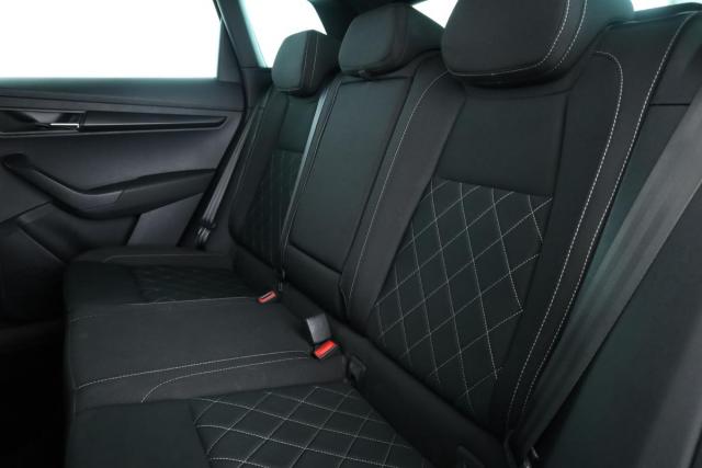 Skoda Karoq image 9