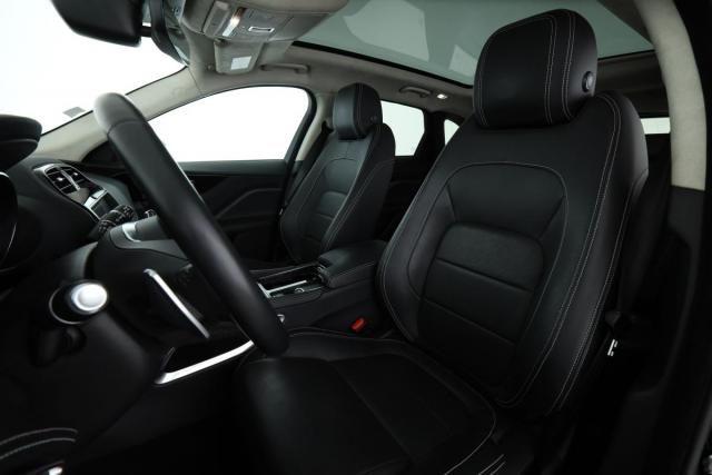 Jaguar F-Pace image 2