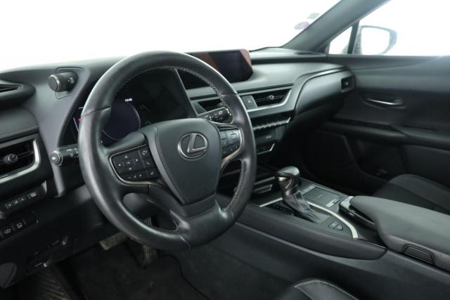 Lexus Ux image 1