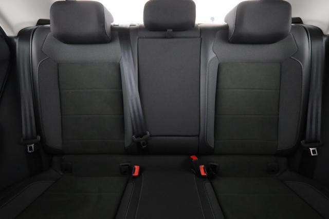 Volkswagen T-Roc image 8